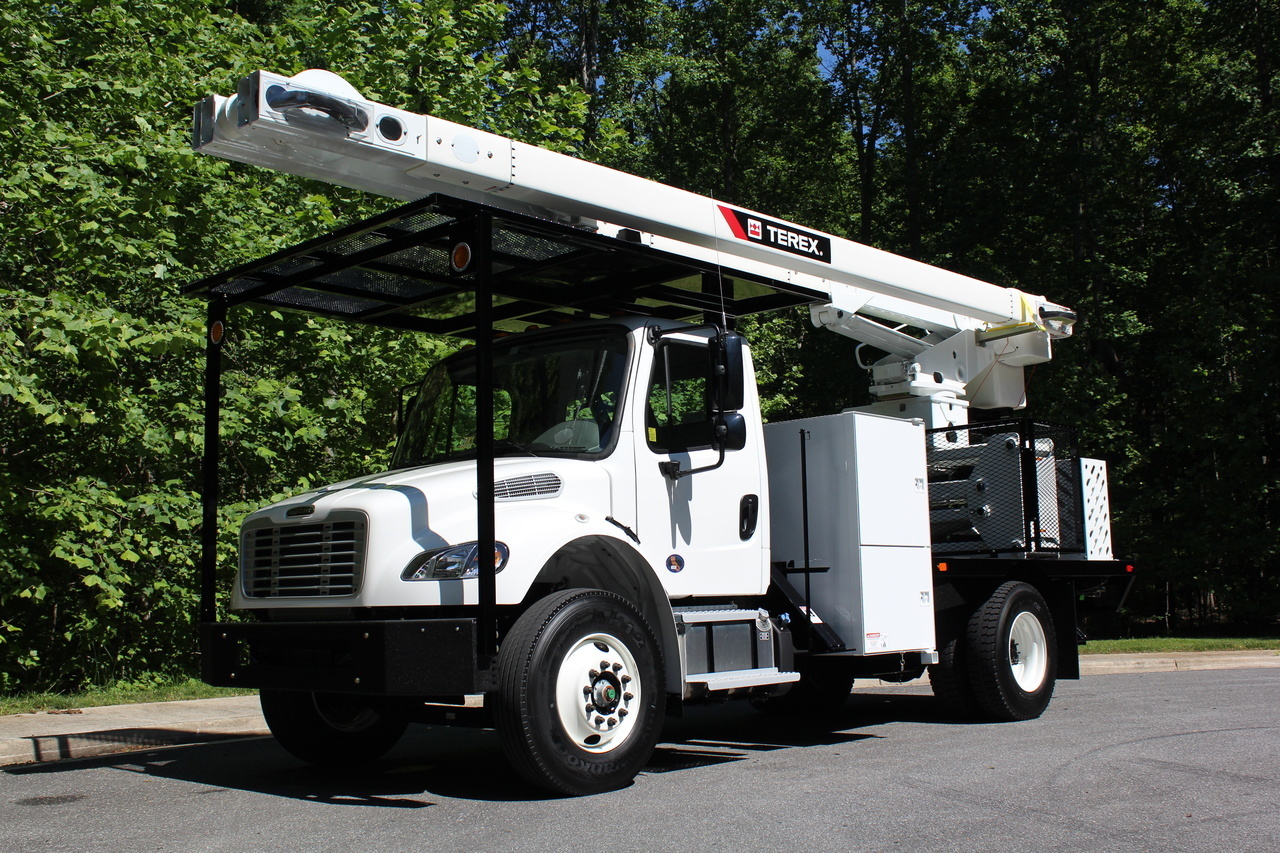 Terex XT70 Pro Rear Mount Bucket Truck